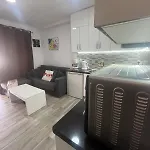 Aircon -Cozy Pool View Apartment - Mareverde דירה