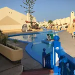 Aircon -Cozy Pool View Apartment - Mareverde *