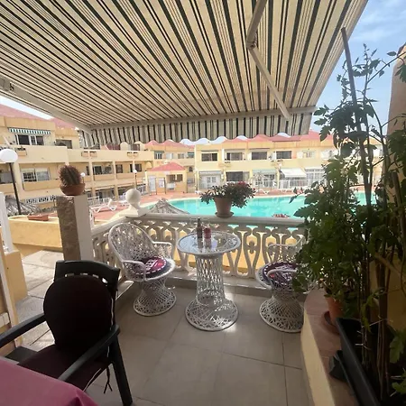 דירה Aircon -Cozy Pool View Apartment - Mareverde